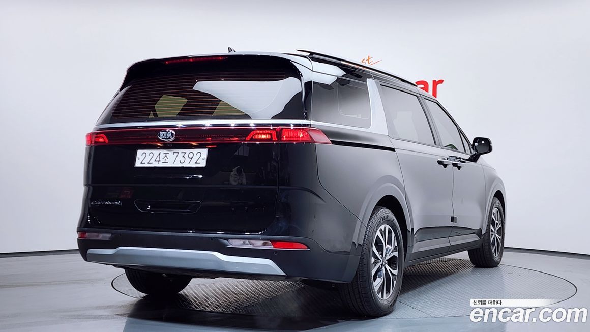 Kia Canival 2021