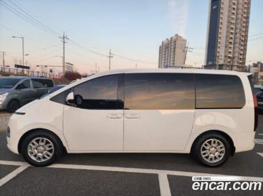Hyundai Staria 2023