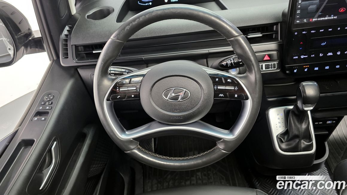 Hyundai Staria 2022