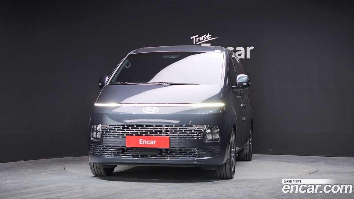 Hyundai Staria 2025