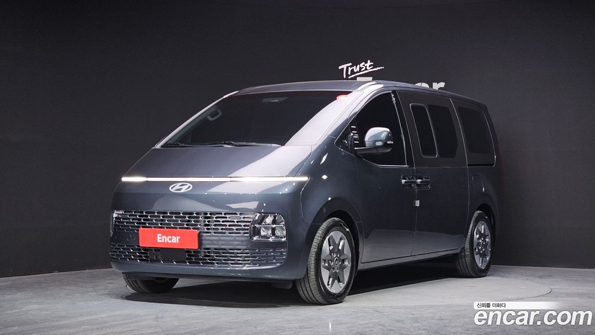 Hyundai Staria 2025