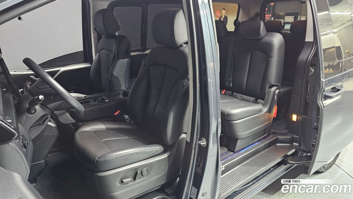 Hyundai Staria 2024