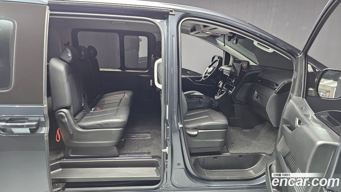 Hyundai Staria 2024