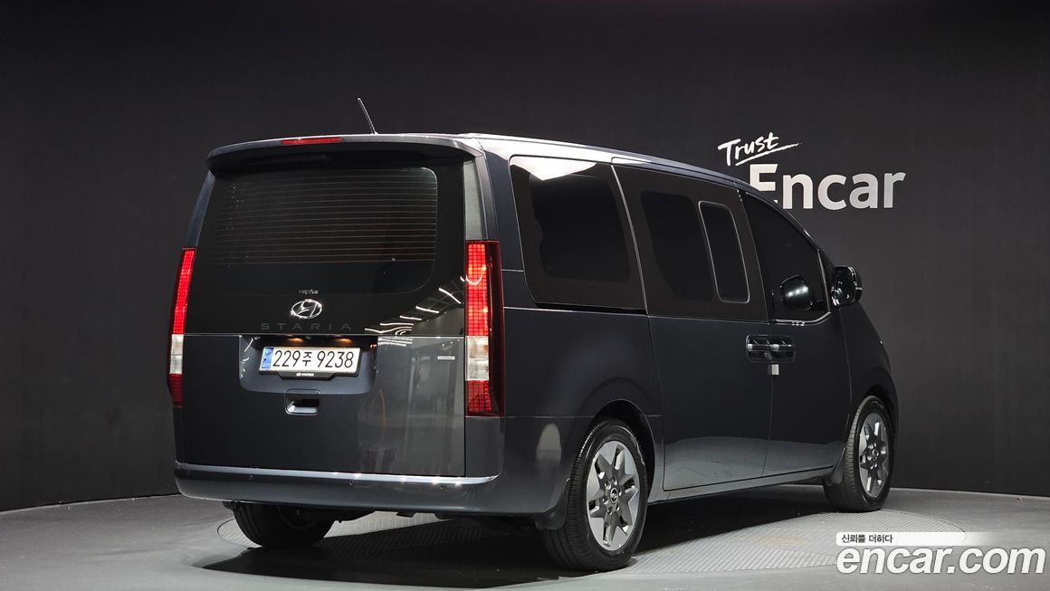 Hyundai Staria 2024