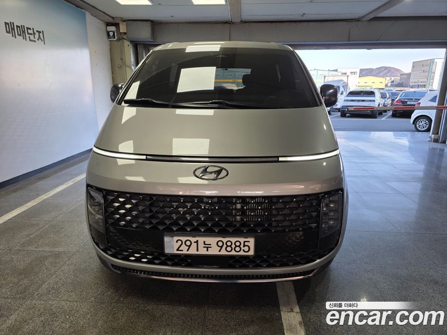 Hyundai Staria 2024