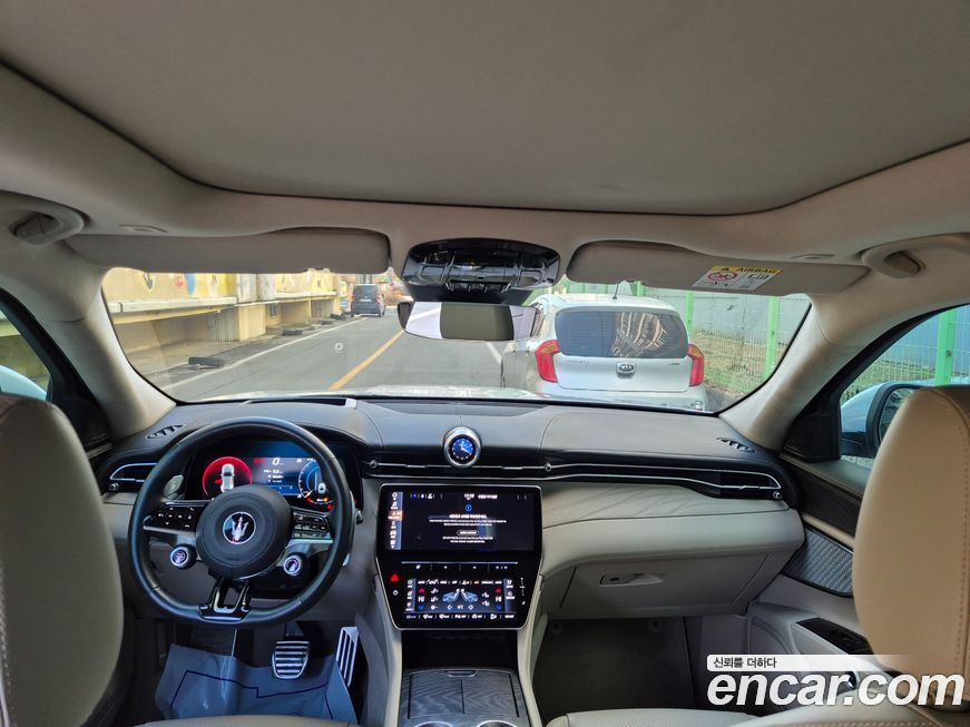 Maserati Grecale 2023