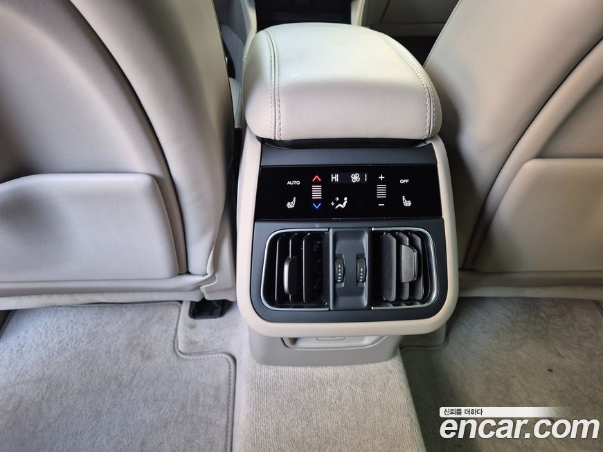 Maserati Grecale 2023