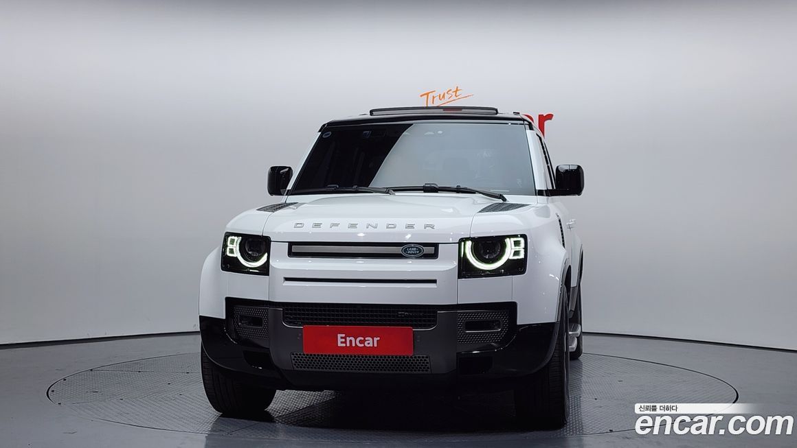 Land Rover Defender 2023