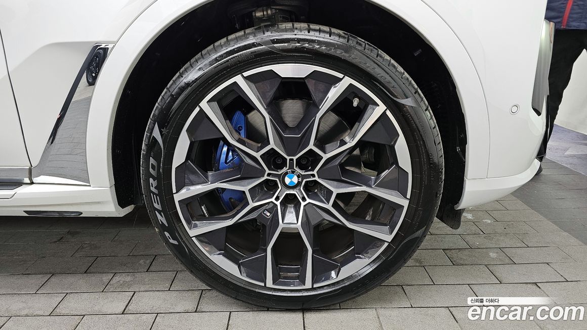 BMW X7 2025