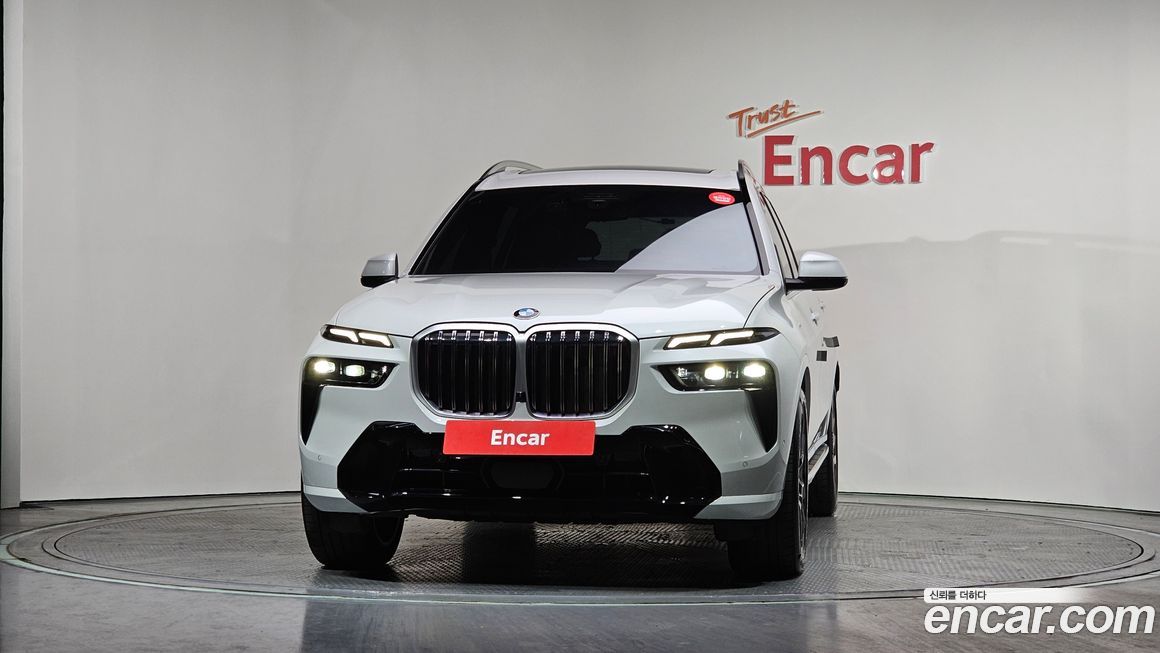 BMW X7 2025