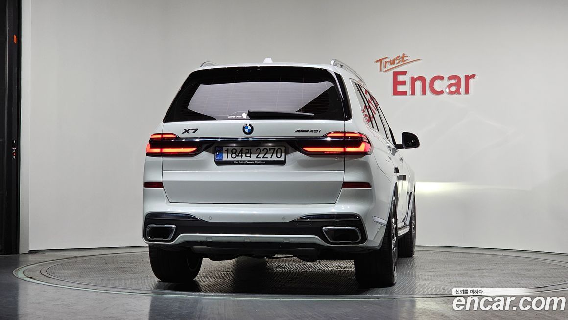 BMW X7 2025