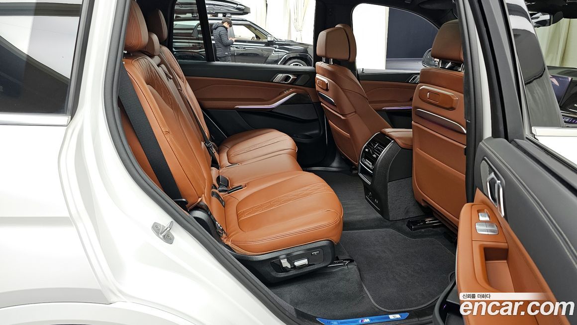 BMW X7 2025