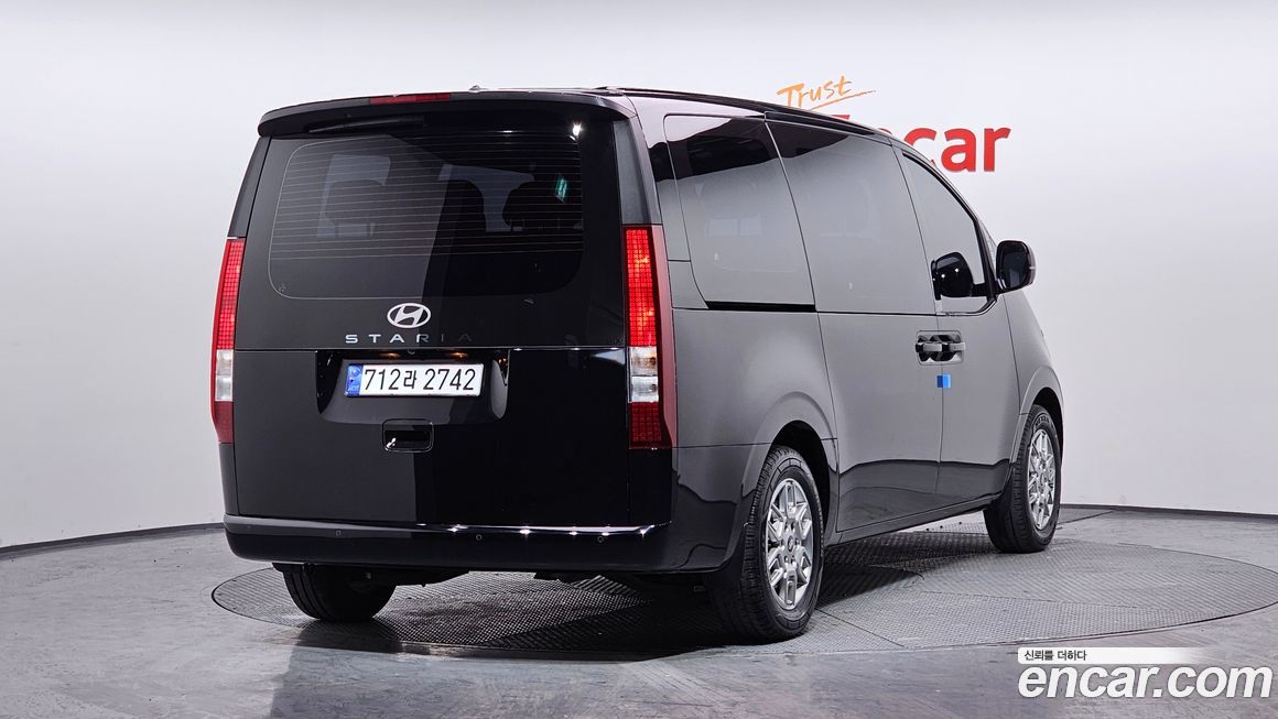 Hyundai Staria 2025