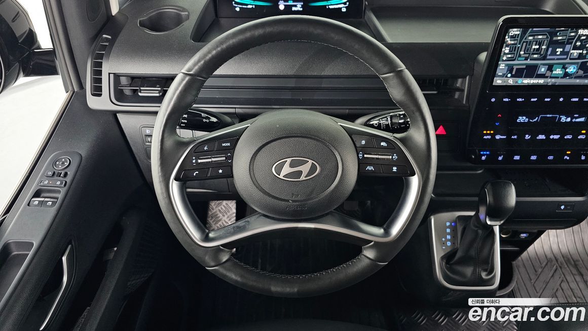 Hyundai Staria 2025