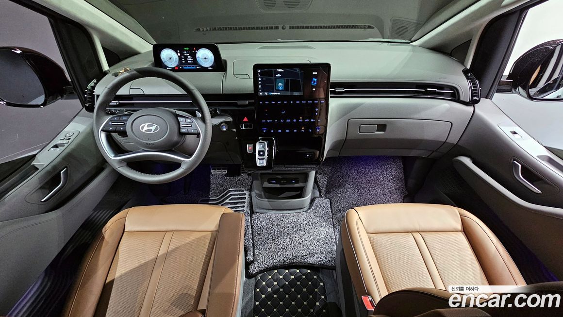 Hyundai Staria 2025