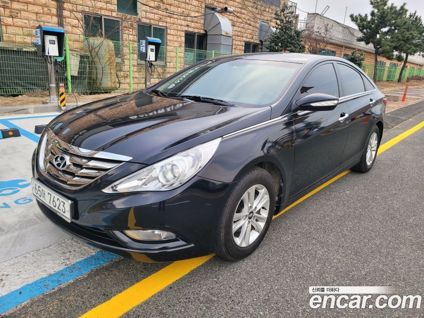 Hyundai Sonata 2011