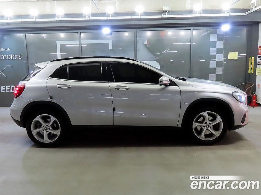 Mercedes-Benz GLA-Class 2018