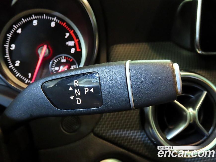 Mercedes-Benz GLA-Class 2018