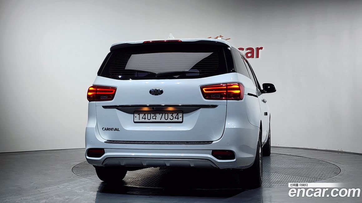 Kia Canival 2019