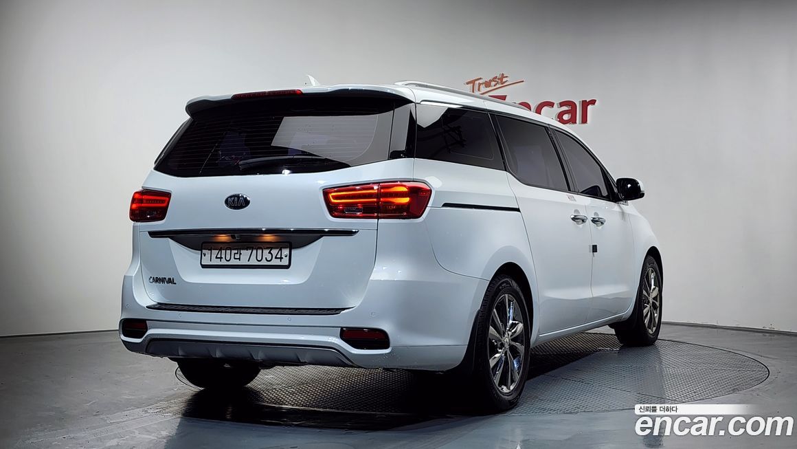 Kia Canival 2019
