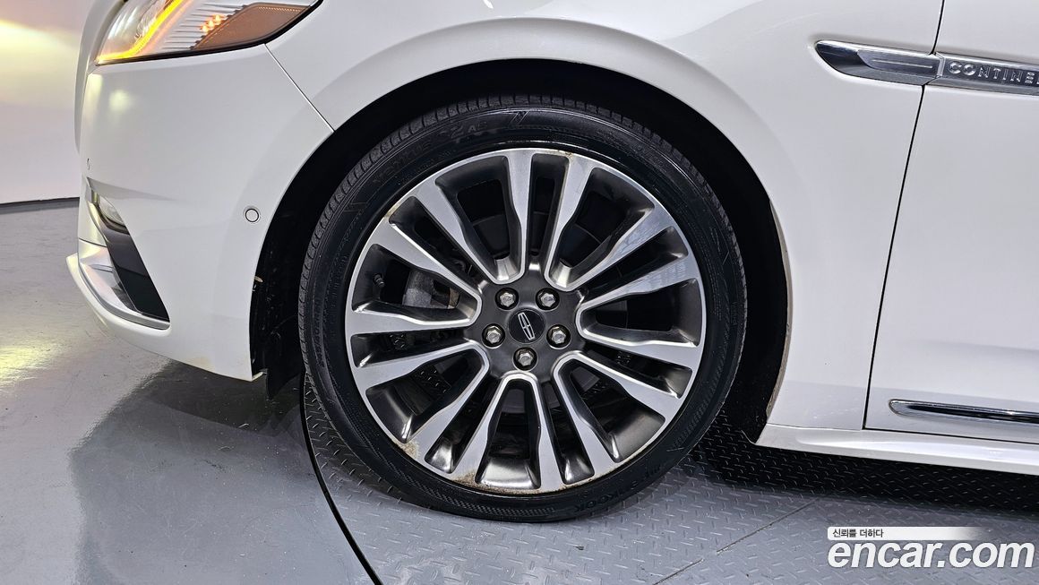 Lincoln Continental 2017