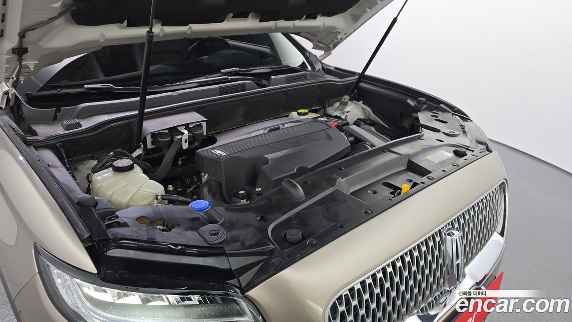 Lincoln Nautilus 2020