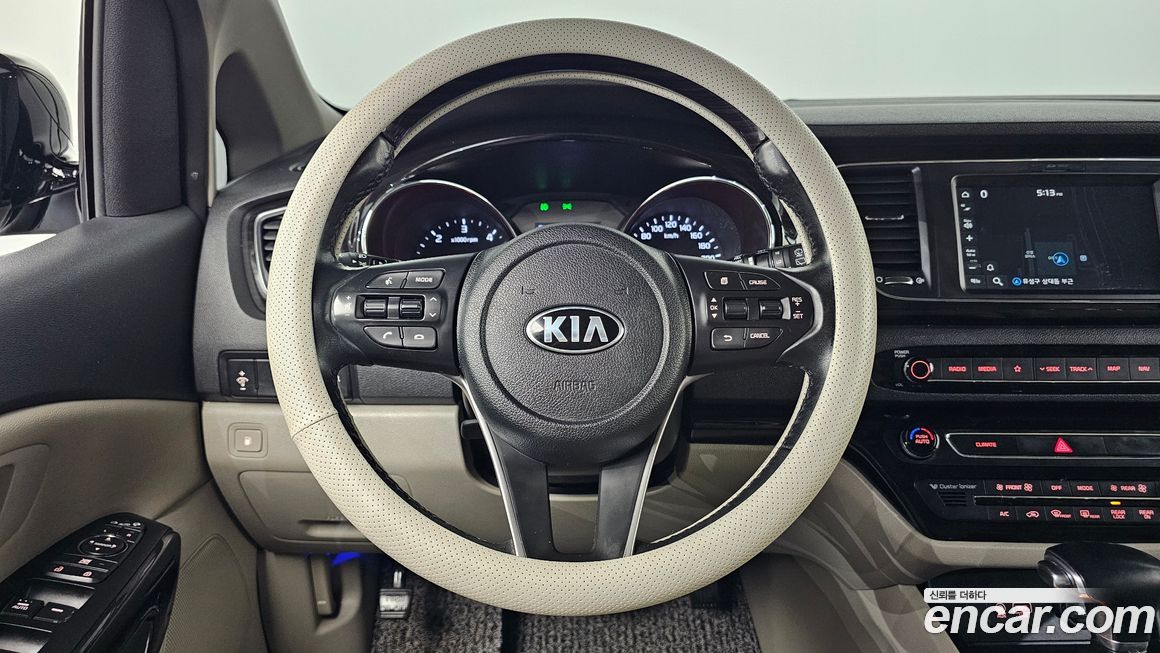 Kia Canival 2019
