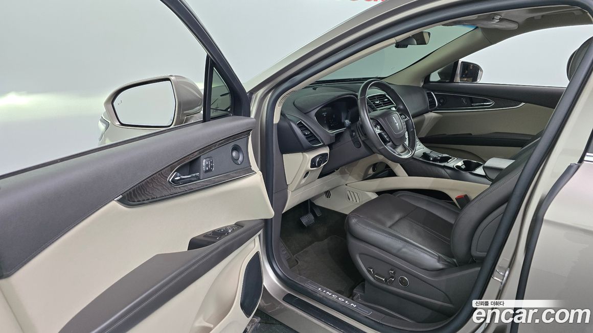 Lincoln Nautilus 2020