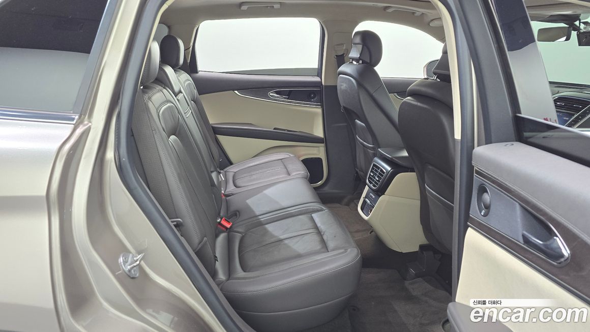 Lincoln Nautilus 2020