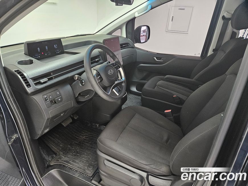 Hyundai Staria 2022
