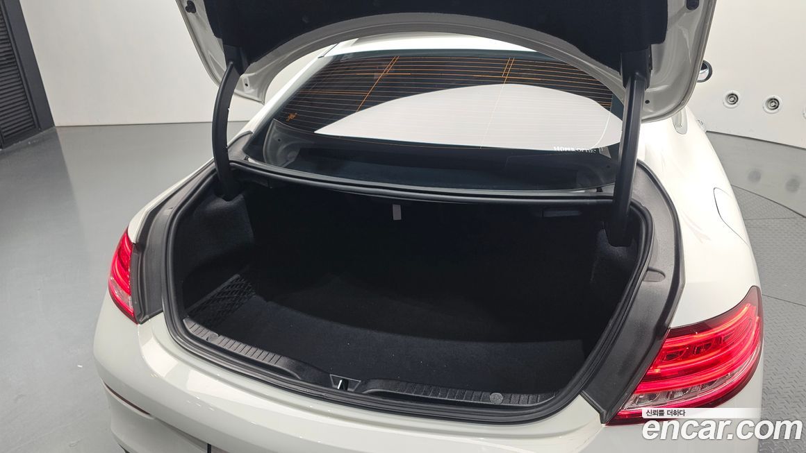 Mercedes-Benz C-Class 2018