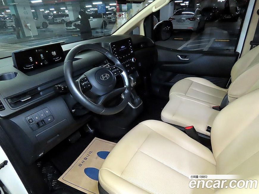 Hyundai Staria 2025