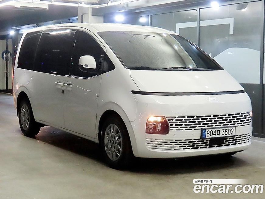 Hyundai Staria 2025