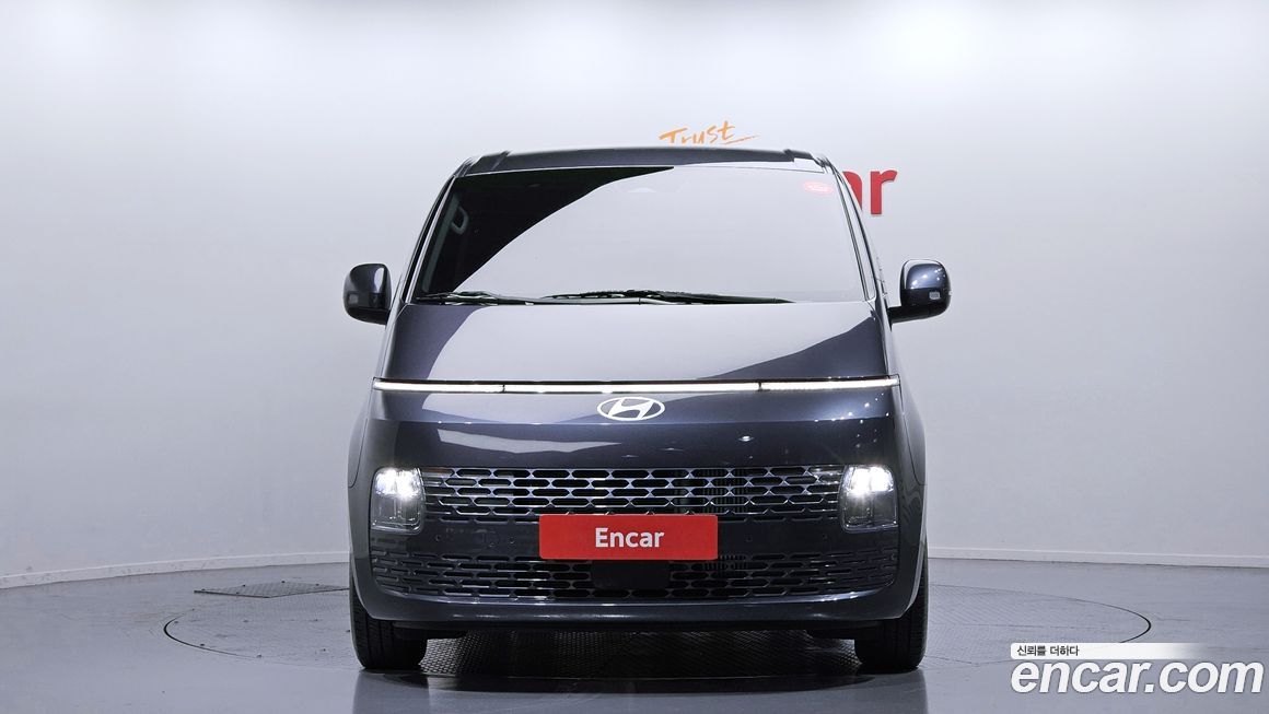 Hyundai Staria 2025
