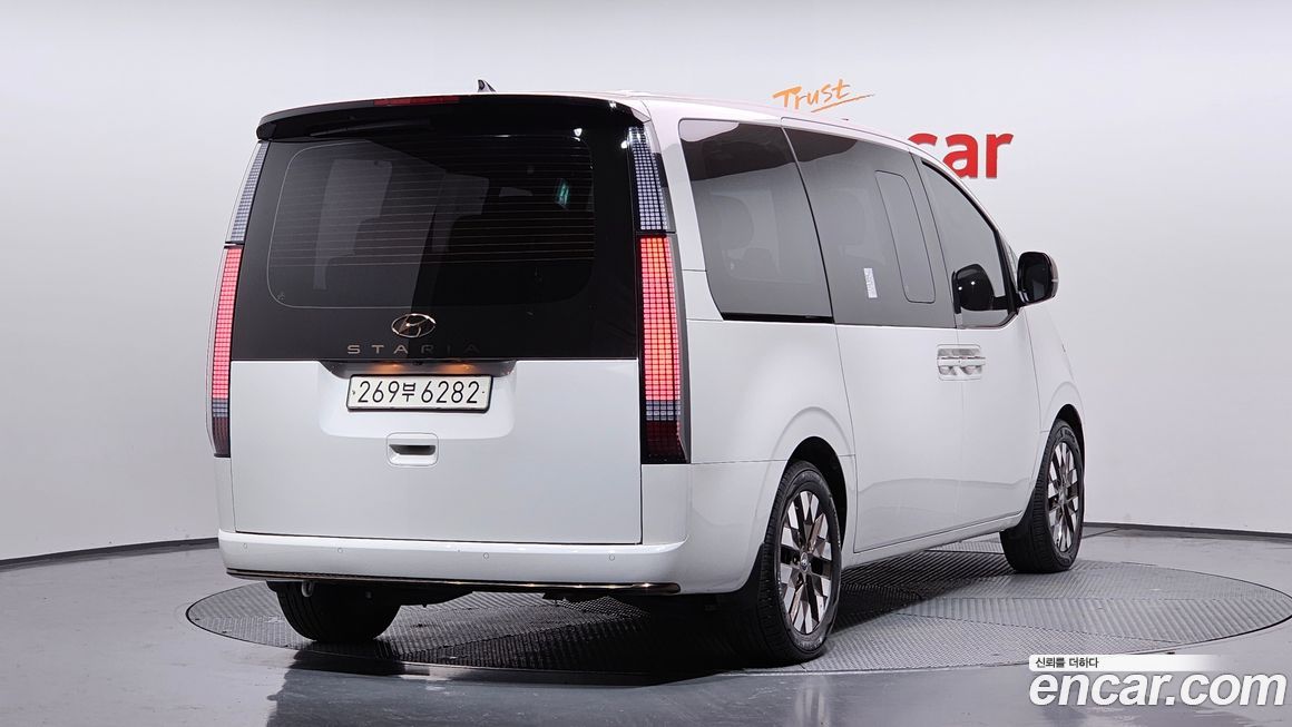 Hyundai Staria 2023