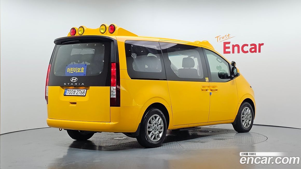 Hyundai Staria 2025