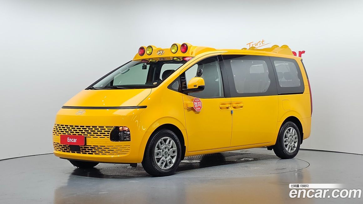 Hyundai Staria 2025