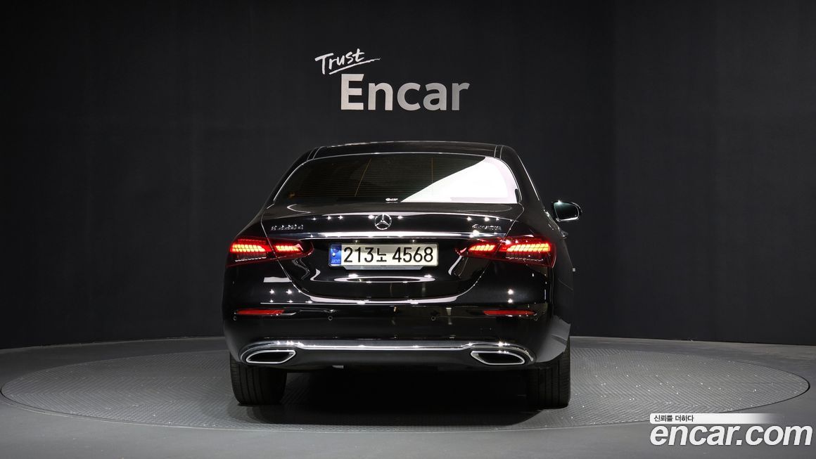 Mercedes-Benz E-Class 2021