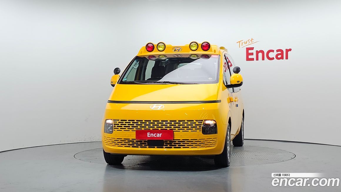 Hyundai Staria 2025