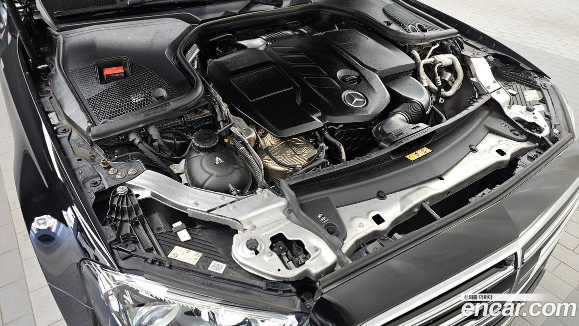 Mercedes-Benz E-Class 2021