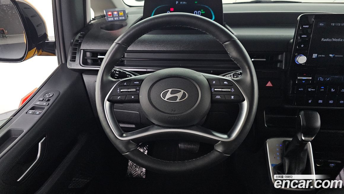 Hyundai Staria 2025