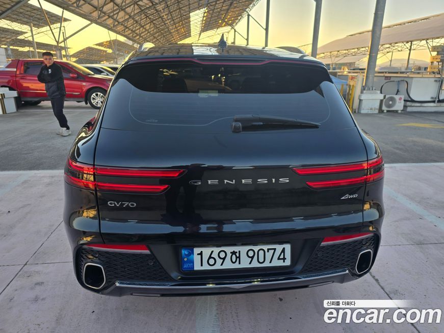 Genesis GV70 2023
