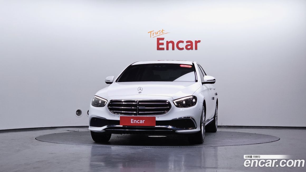 Mercedes-Benz E-Class 2022