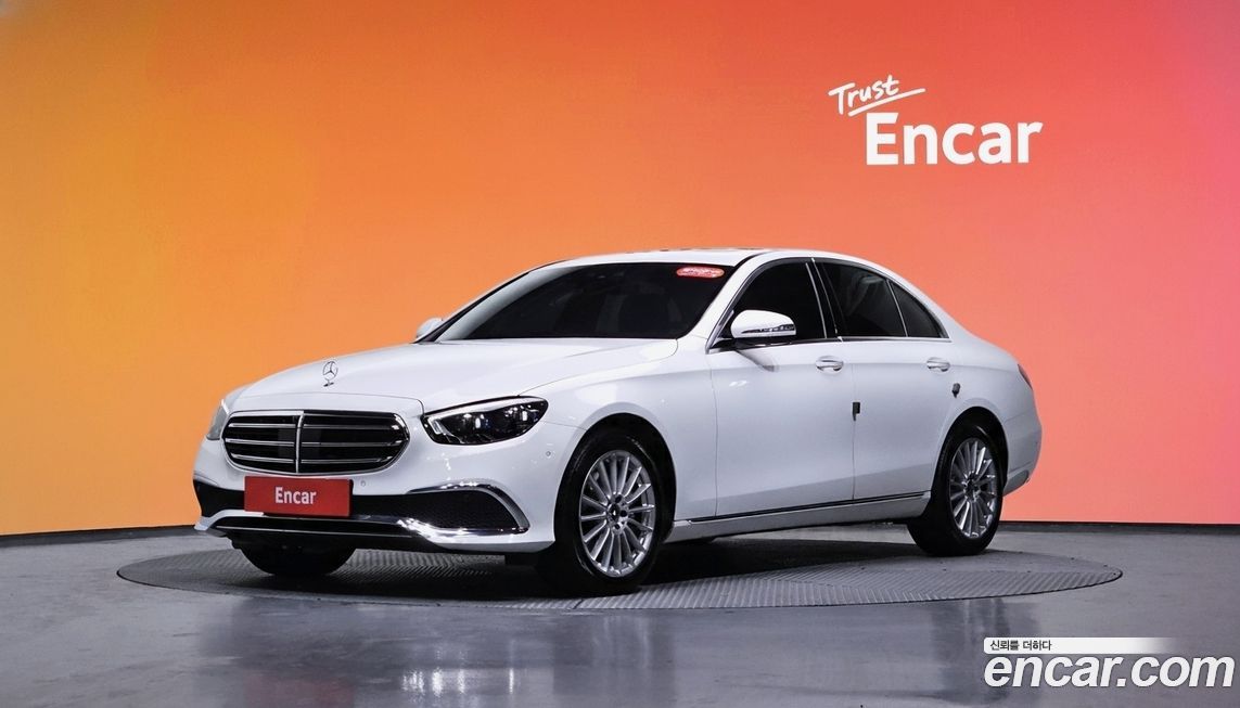 Mercedes-Benz E-Class 2022