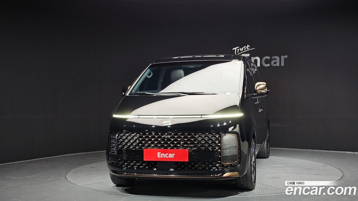 Hyundai Staria 2025