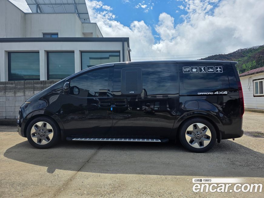 Hyundai Staria 2025