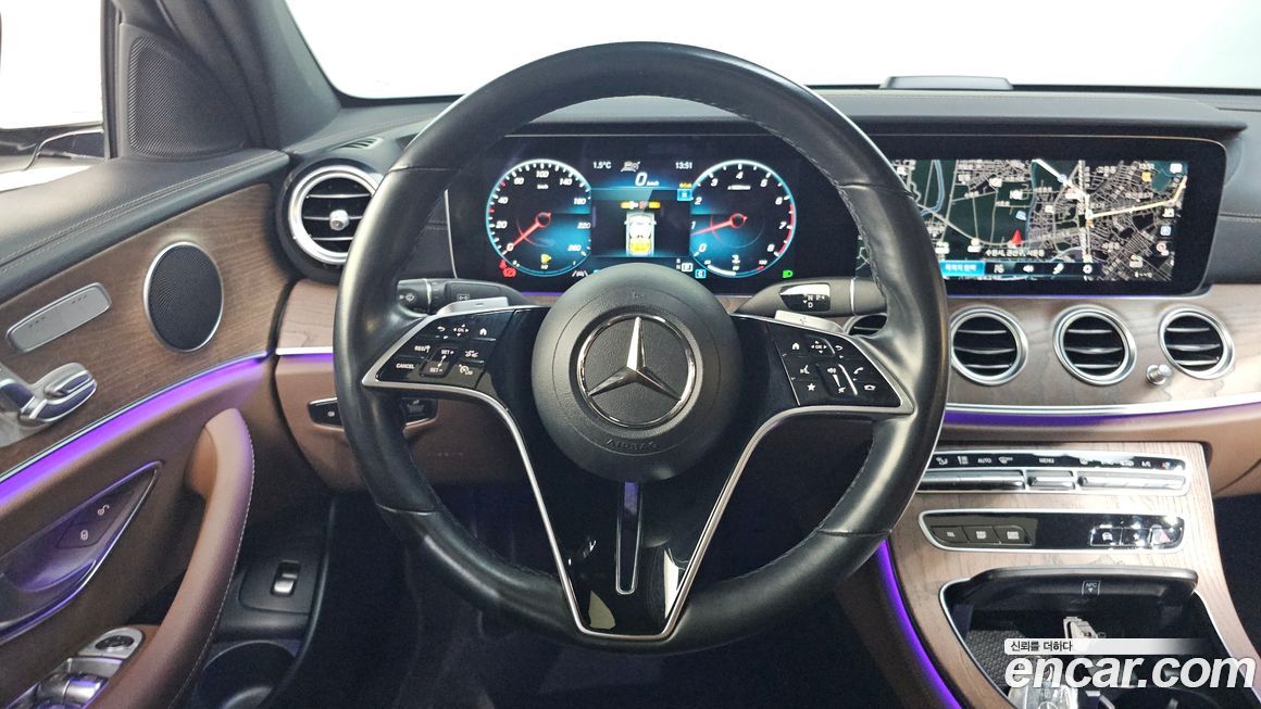 Mercedes-Benz E-Class 2022