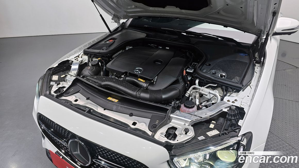 Mercedes-Benz E-Class 2021