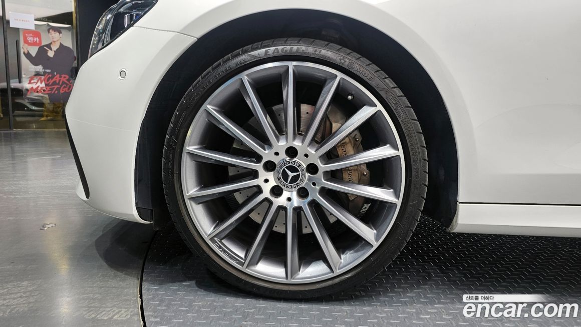 Mercedes-Benz E-Class 2021