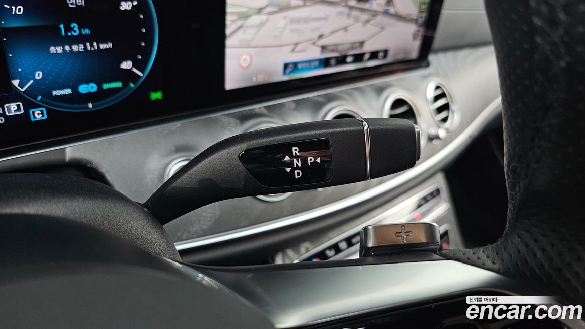 Mercedes-Benz E-Class 2022